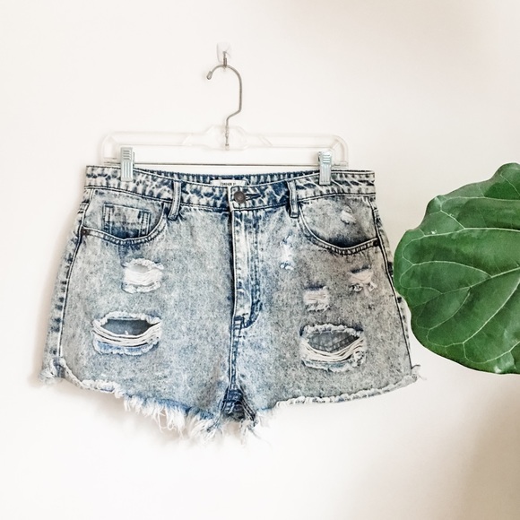Forever 21 Denim Distressed Shorts - Picture 1 of 8